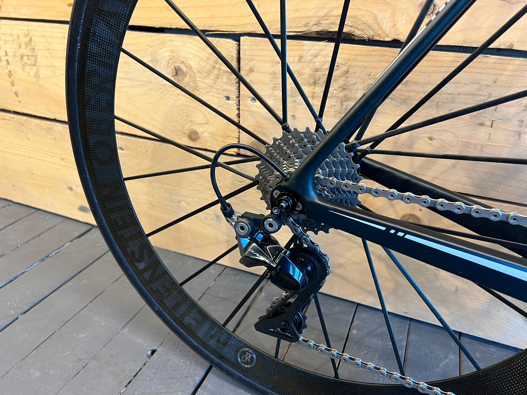 WhatsApp Image 2025-11-11 at 11.54.53 (3) Bicicletta da corsa LIGHTWEIGHT URGESTALT USATA