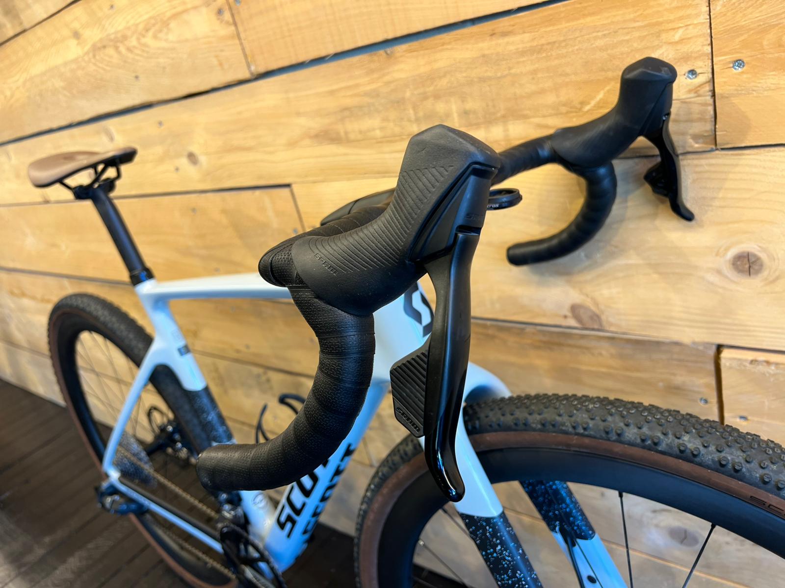 Bicicletta SCOTT ADDICT GRAVEL 20 2024