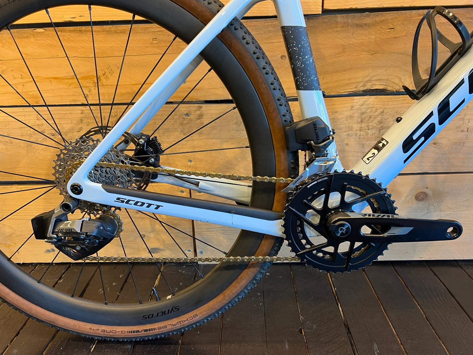 Bicicletta SCOTT ADDICT GRAVEL 20 2024